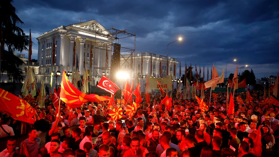 Tusentals protesterade i Skopje.