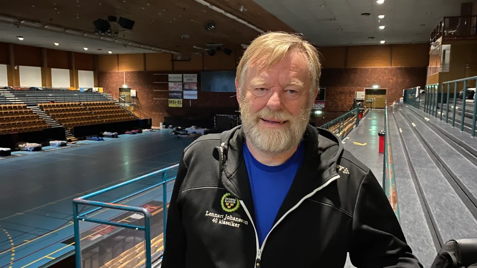 Lennart Johansson från Mariestad är tillbaka i Motala för att fullgöra något speciellt, sin 45:e klassiker. Med Vätternrundan blir det komplett. Bor gör Lennart i Motala sporthalls A-hall som förvandlas till sovsal under cykelfesten.