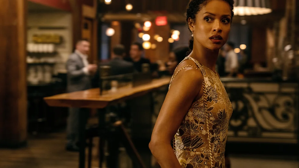 Gugu Mbatha-Raw som Sophie i "Surface", en smula förutsägbar men ändå beroendeframkallande psykologisk thriller. Pressbild.