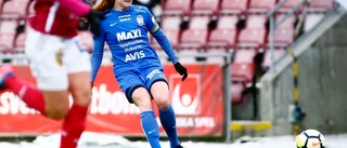 Frågetecken för mittbackarna i premiären
