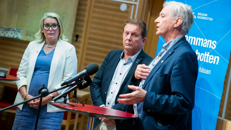 Linda Frohm (M), Kenneth Backgård (SJVP) och Nils-Olov Lindfors (C) har fått respass från regionstyret.