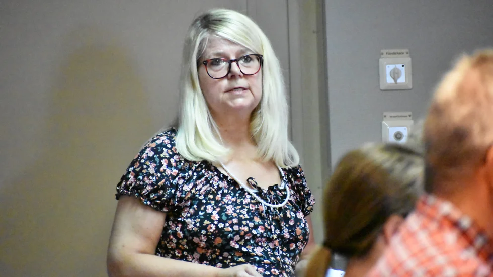 Charlotte Hultdin (S) argumenterade för att ta tillbaka nämnderna.