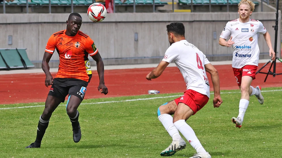 Det har varit ett par tuffa veckor för Moudou Lamin Touray och hans FC Gute. Mot Forsbacka under torsdagen hoppas laget vända den negativa trenden.