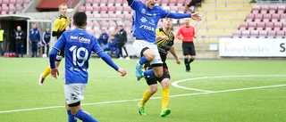 "Skojar du? Gick inte att slå en passning..."