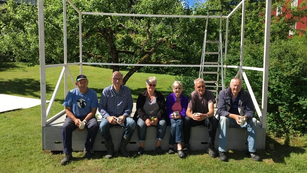Scenarbetarna har gjort sitt. Fr v: Hans Andersson, Michael De Geer, Birgitta Andersson, Kerstin och Gunnar Andersson och Torsten Höglund.