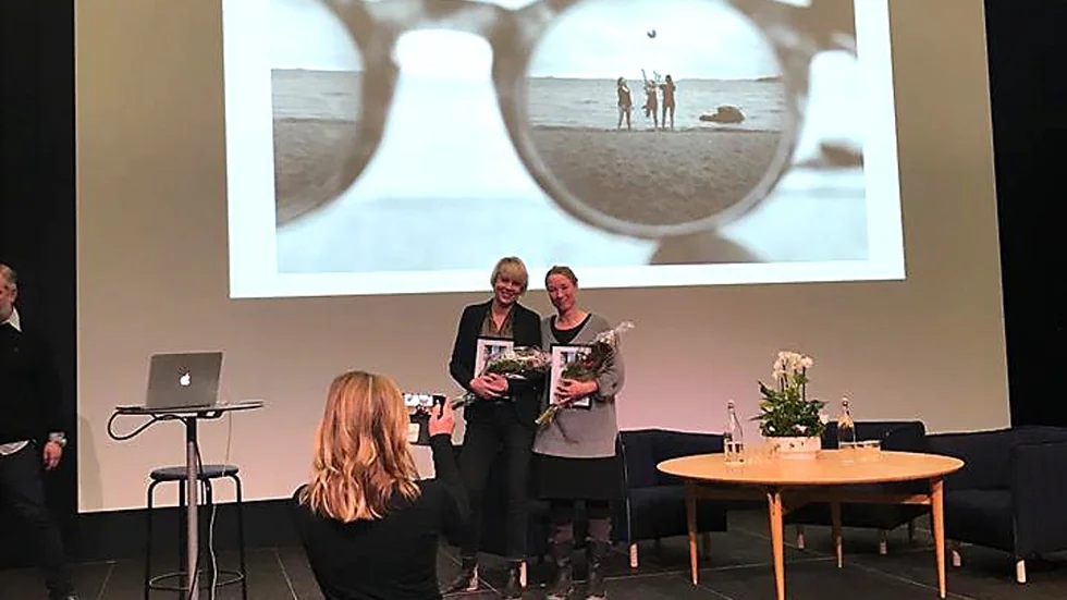 Ett lysande exempel på samverkan. Så löd delar av motiveringen som kommunstyrelsens ordförande, Urban Granström, läste upp när han tillkännagav att Cecilia Ekström och Erika Olsson får Årets innovationspris 2018 för Bondens Nära.