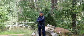 Två gripna misstänkta för mordet i Årbyskogen