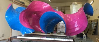 Valla plast i lekfullt skulptursamarbete
