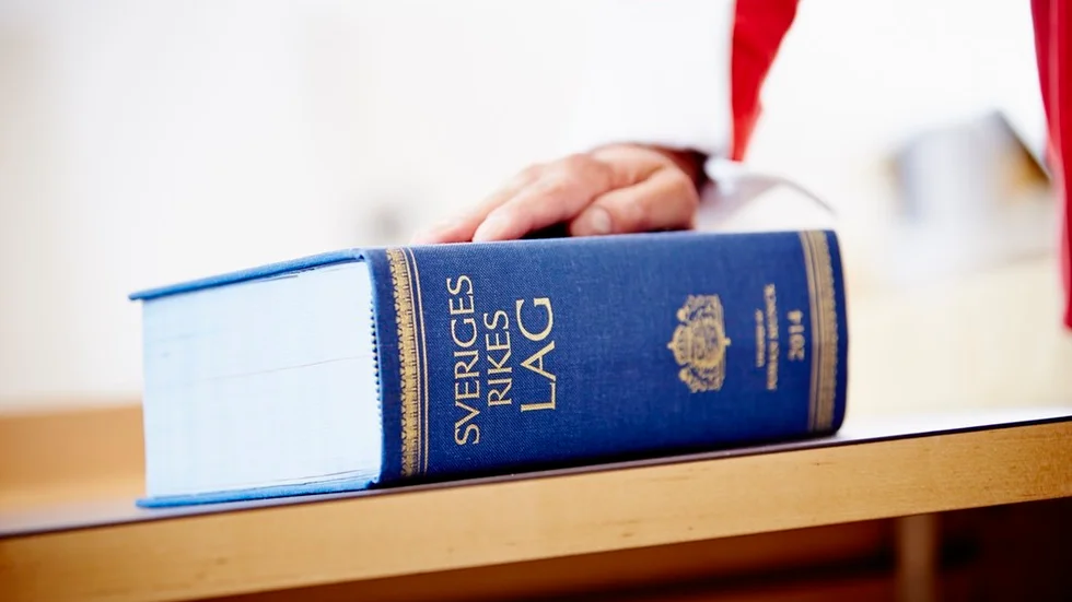 Det är lagen om stöd och service till vissa funktionshindrade, ofta förkortad LSS, som reglerar rätten till personlig assistans.