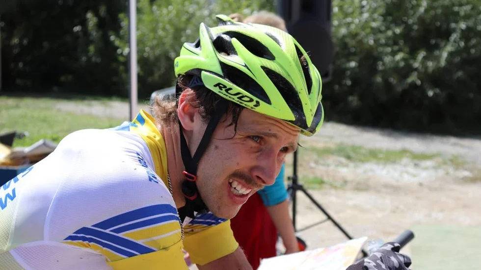 Viktor Larsson åkte förra året sista sträckan när Sverige tog silver i stafetten i VM i mountainbikeorientering. Den gångna helgen vann han de två första deltävlingarna i Svenska Cupen i Falun.
