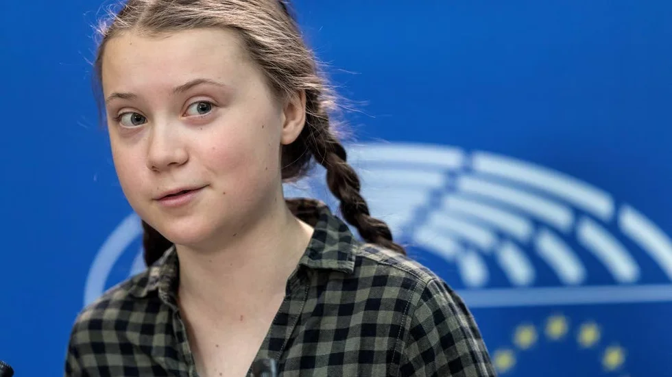 De nya EU-parlamentarikerna måste lyssna både på Greta Thunberg och Bensinupproret.