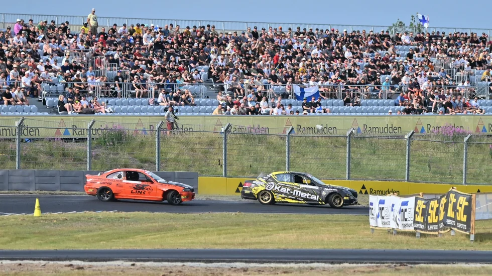 Sol, värme och drifting. Lördagen bjöd på underhållning för många människor. 