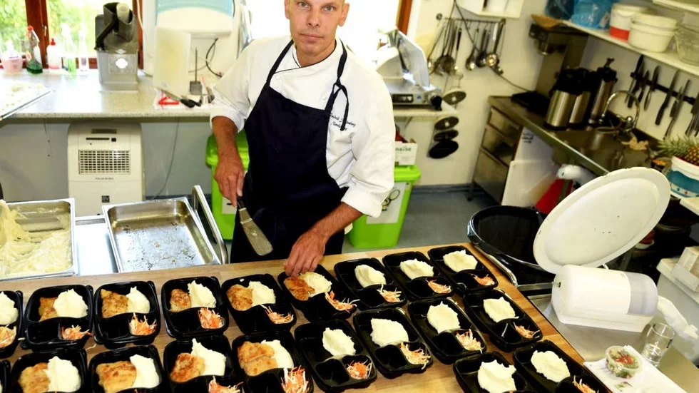 Fredrik Stjärnborg tänker fortsätta driva cateringverksamheten, fast i en annan kommun.