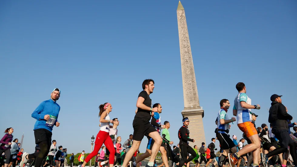 Löparna får inte springa förbi Place de la Concorde i Paris i år. Maratonloppet i den franska huvudstaden ställs in. Arkivbild.