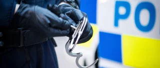 Välkända brottslingen misstänks ha dödshotat familj