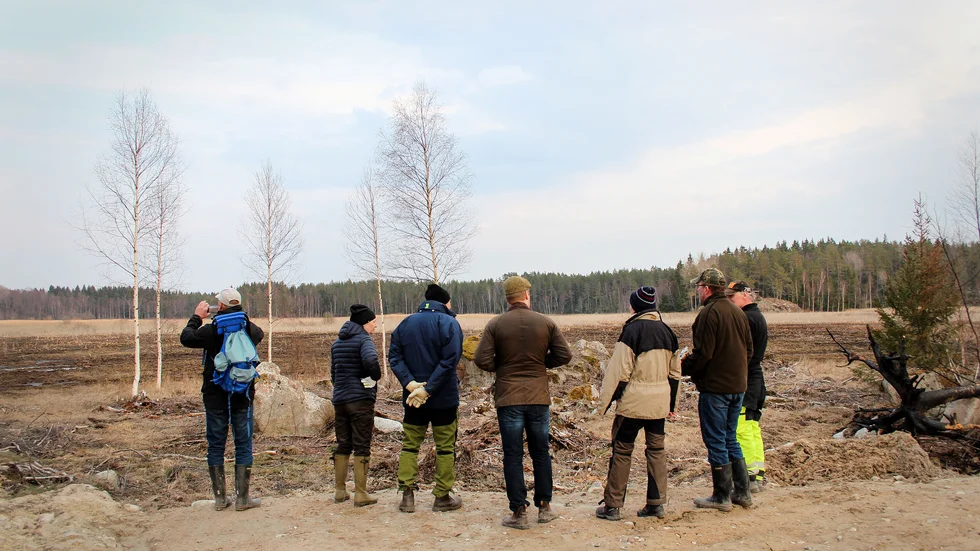 Våren 2019 var Dragmansbosjön i princip helt igenväxt, från strandkanten syns inte någon öppen vattenspegel men under växtligheten kan det finnas djuphålor på 8-10 meter.