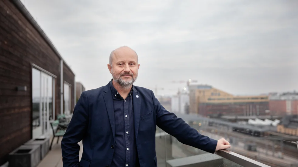 – Jag har också funderat på varför chefer inte stannar så länge. Men om man kan styra detta det vet jag inte, säger Stefan Olsson (M).