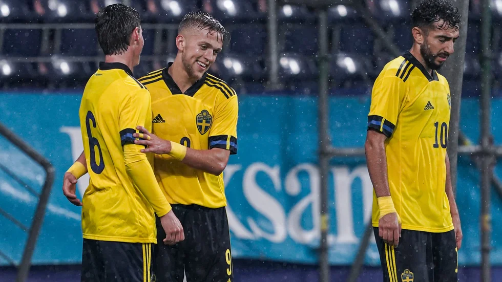 Jesper Karlsson gjorde Sveriges tre första mål.