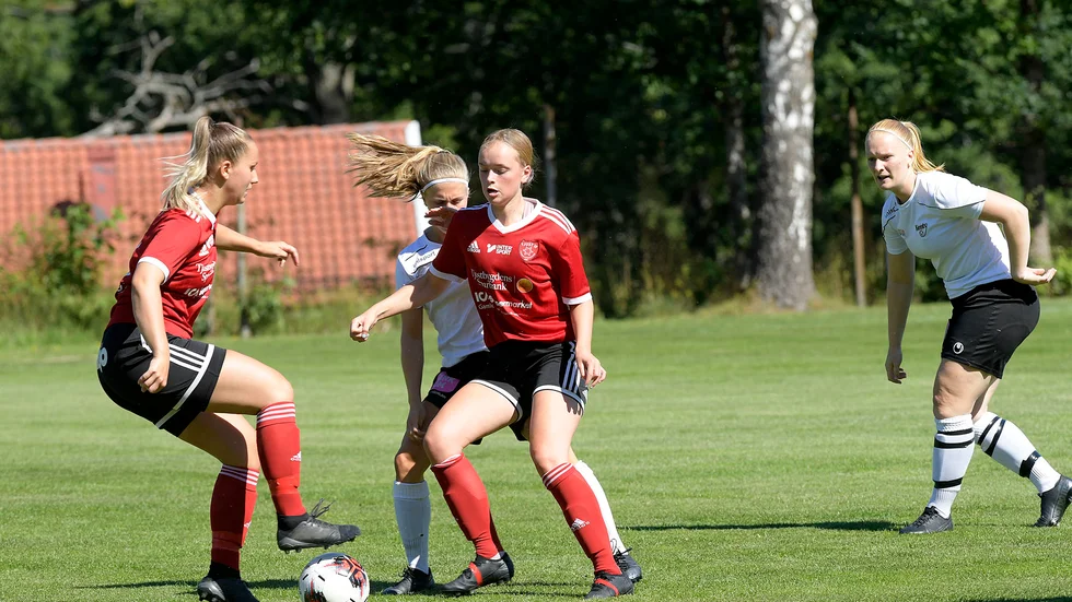 Tjusts Jennifer Ilhammar har sett vass ut på träningarna i veckan och hoppas att målskyttet lossnar hemma mot BK Tinnis.