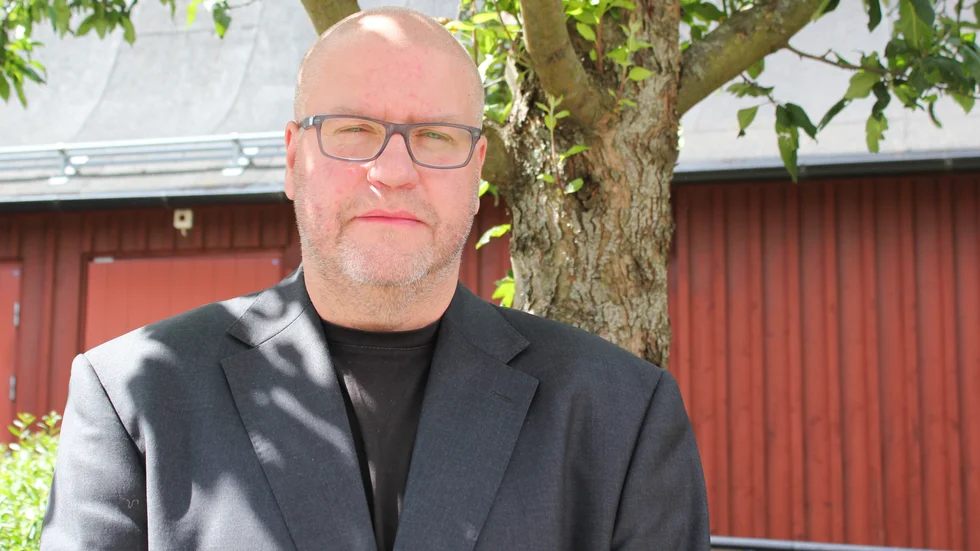 Magnus Idebro, ordförande i Nyköpings SK, vill se förändring i ledningen av Hockeyettan.