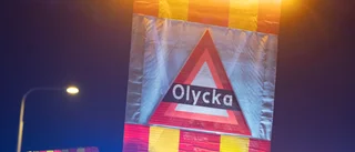 Sju bilar i kökrock på E20 – polisen: "Mycket halt på platsen"