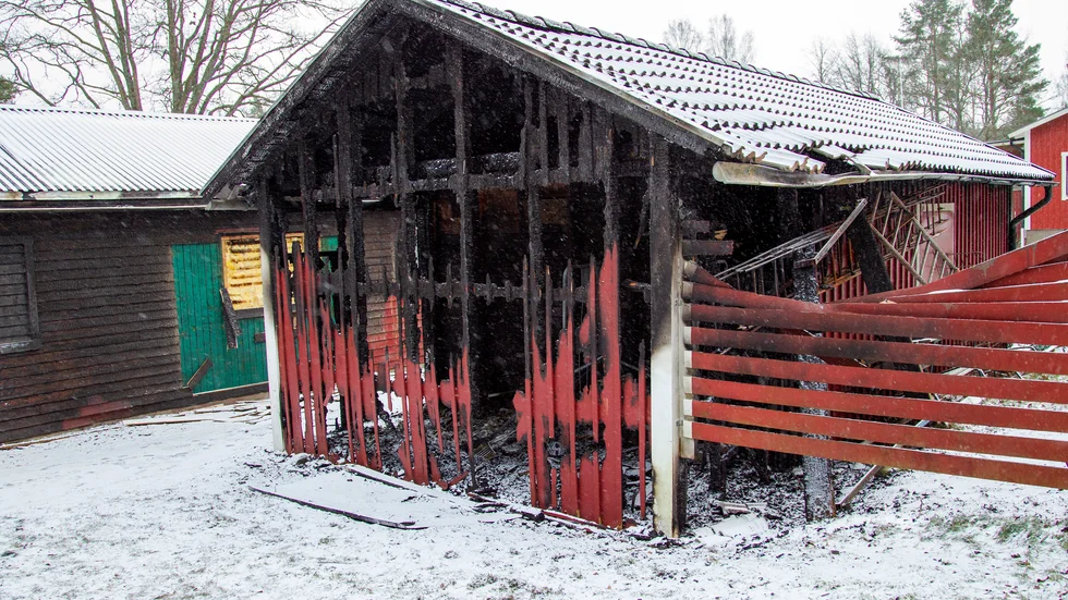 Branden vid Hellgrenshagen tros vara anlagd och värden för stora belopp förstördes.