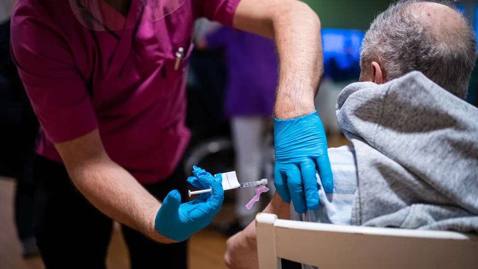 På måndagen inleds vaccineringen i samtliga kommuner i Kalmar län. 