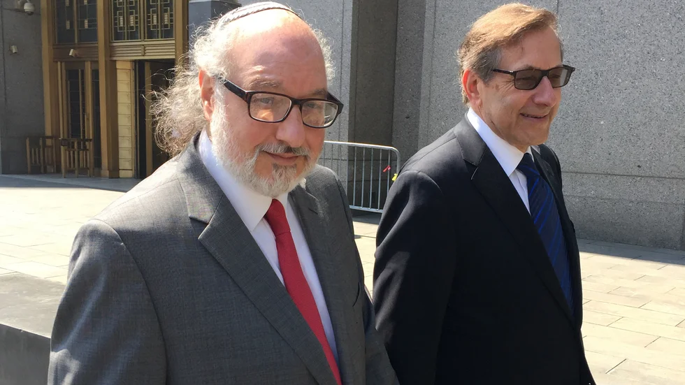 Jonathan Pollard, till vänster, här med advokaten Eliot Lauer, i en bild från 2016.