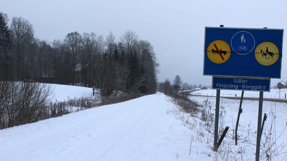 Gång- och cykelvägen mellan Finspång och Borggård plogas inte.