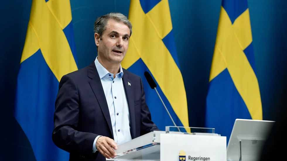 Näringsminister Ibrahim Baylan (S) håller i en gemensam pressträff med Folkhälsomyndigheten och Svensk Handel. Arkivbild.