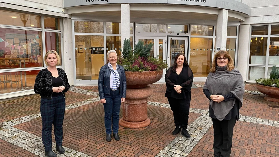 Ramona Dolan (M), Carina Sundbom (C), Charlotta Enqvist (KD) och Christina Soldan (L) presenterade en gemensam budget.