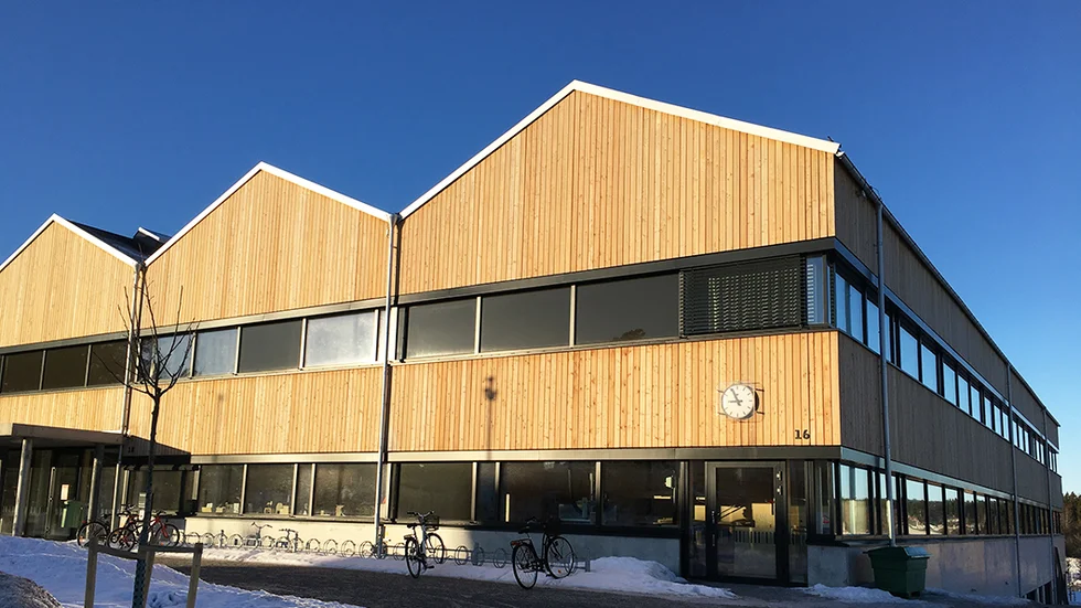 Adolfsbergsskolan i Alsike har lockat unga som stört omgivningen under våren och sommaren.
