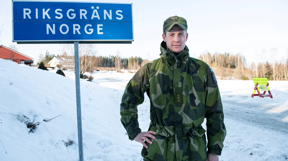 Kapten Dan Andrén vid norska gränsen i Håvilsrud i Eda kommun i Värmland.