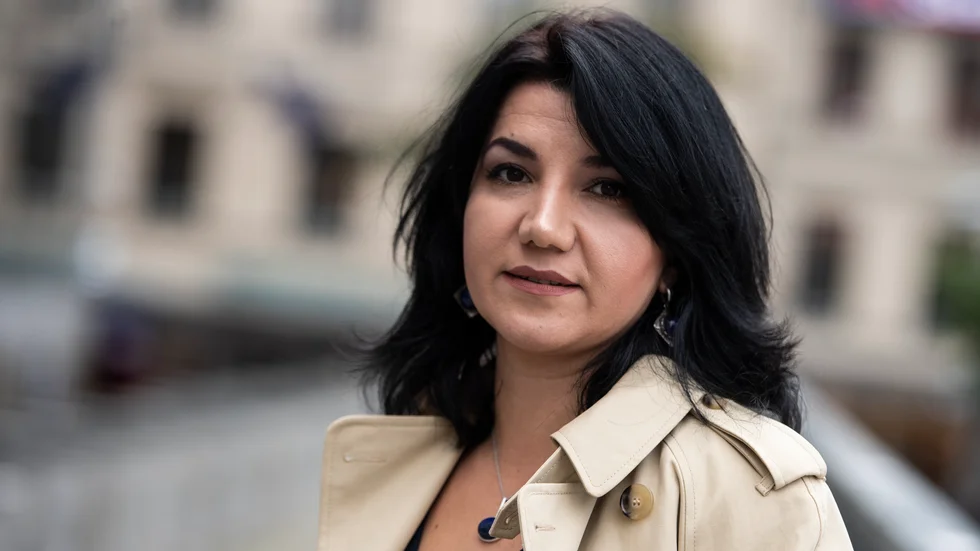 Armine Saghyan (armeniska) i samband med en intervju om konflikten i Nagorno-Karabach.