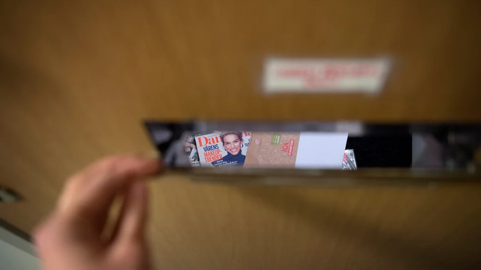 Att vara läskunnig borde vara det mest övergripande då man anställs att dela ut post. Skriver signaturen"Barbro K".