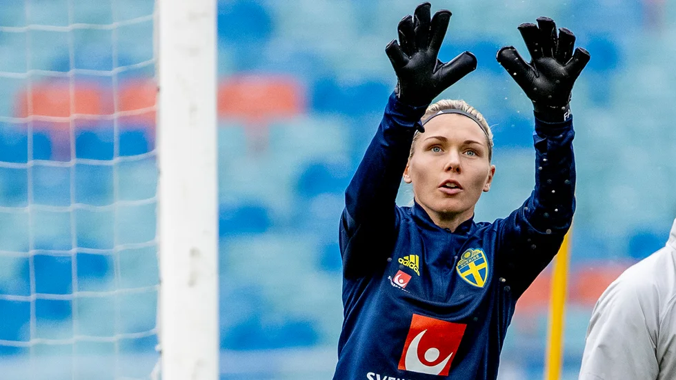 Göteborgs Jennifer Falk under fotbollslandslagets träning på Ullevi inför EM-kvalmatcherna mot Lettland och Island