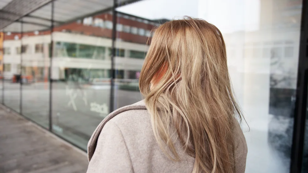 Från första barnet fram till klimakteriet led Helene av svår pms. Nu vill hon uppmana personer med samma problem att söka hjälp. "Gå till en bra gynekolog – det finns hjälp att få", säger hon.