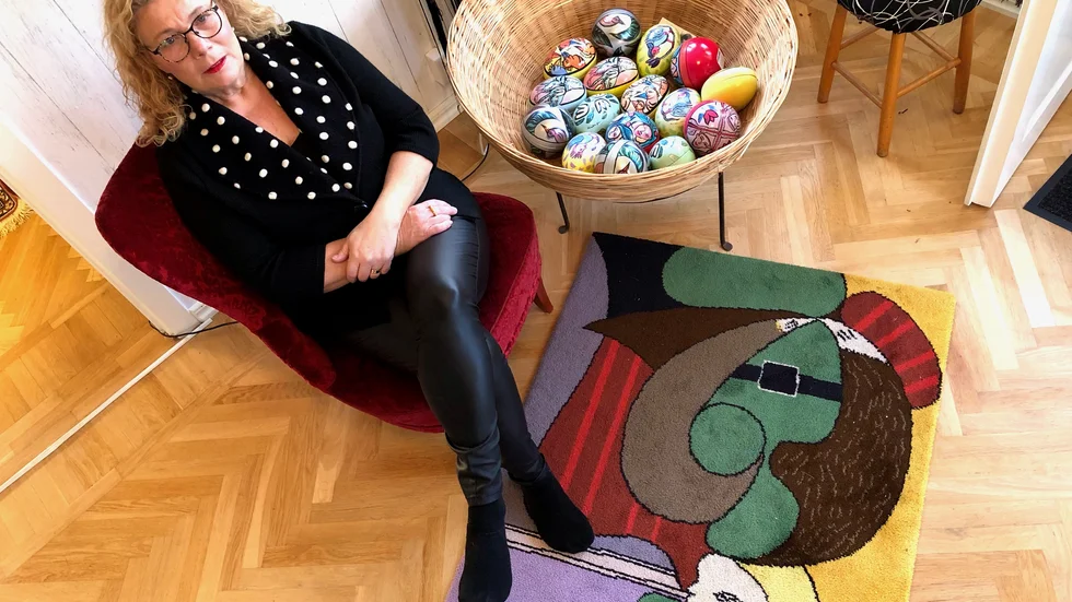 I Marie Reifeltons samling finns exempelvis föremål av konstnären Ulrica Hydman Vallien. 