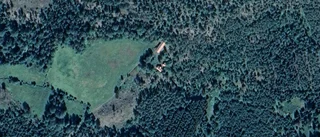 Nya ägare till fastigheten på Stålbåga Ärlabäcken i Malmköping - 2 350 000 kronor blev priset