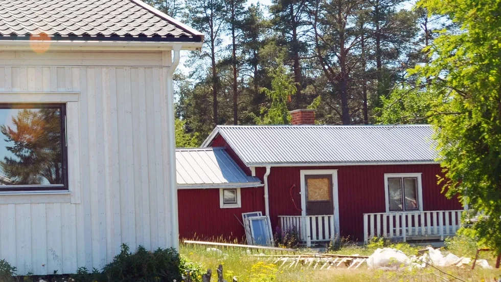 Der var här, i det röda huset, som knarkfabriken i Sangis fanns.