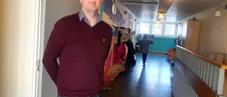Rektorn: "Vädjar till bilisterna att visa hänsyn när de passerar"