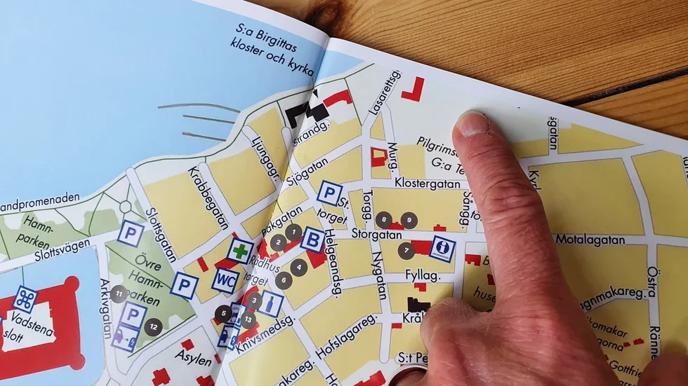 I turistbroschyrens kartvy finns inte klosterkyrkan och gamla klosterområdet med.