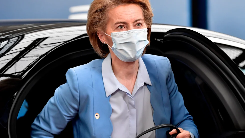 Anders Karlsson och Bertil Kantola skriver så här om EU-kommissionens ordförande: Den ursäkt som framförts av Ursula von der Leyen är i nuläget inte tillräckligt stark för att ge trovärdighet åt tanken på att den svage inom EU ska kunna räkna på hjälp av starkare kamrater. Ryssland och Kina har varit frikostiga med att erbjuda hjälp till hårt drabbade länder som Italien, kanske av god vilja, kanske för att splittra enigheten inom EU och visa på unionens kraftlöshet 