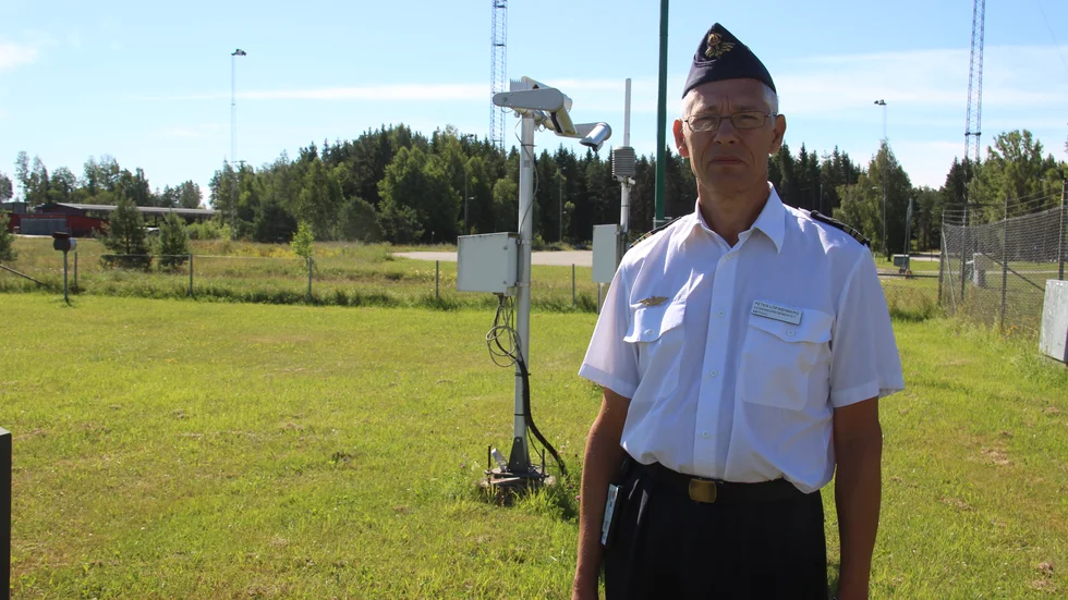 Peter Löfwenberg har sedan arbetat som försvarsmeteorolog på Försvarsmaktens meterologiska och oceanografiska centrum starten 2006. 