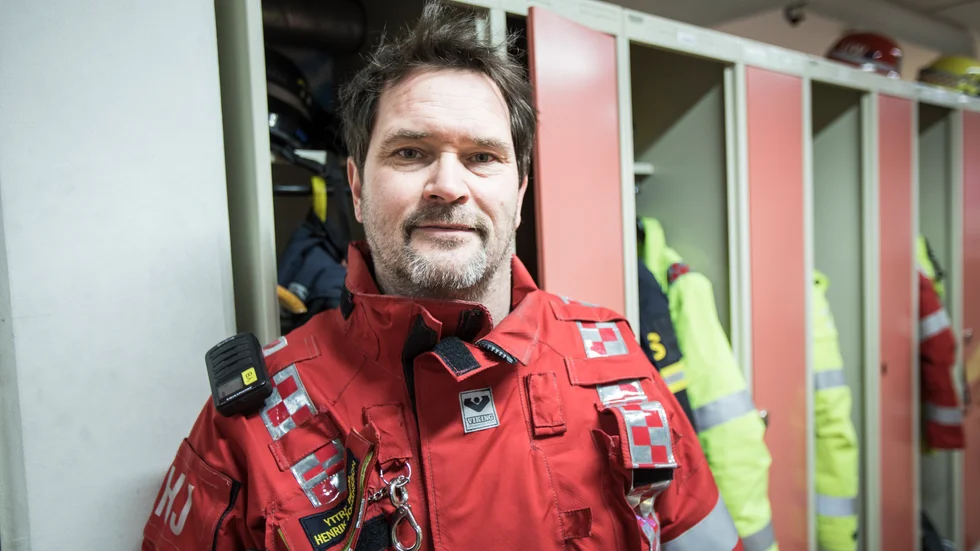 Henrik Johansson, brandmästare, åker hellre på ett "falsklarm" än riskerar att någon skadas för att hjälpen kommer fram för sent.