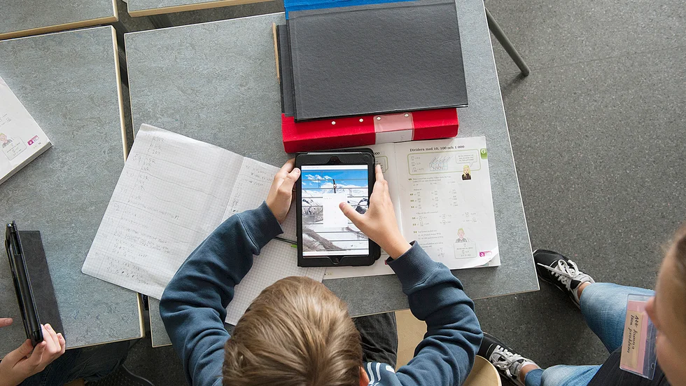 Framtidssatsningar i skolan har en tendens att rinna ut i sanden, menar skribenten.
