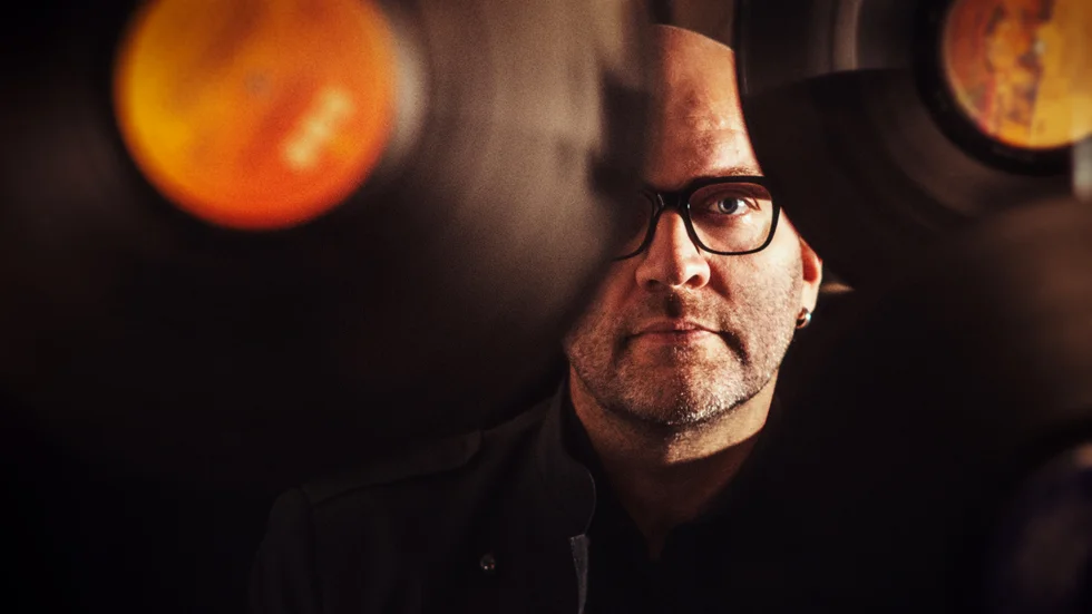 David Myhr hyllar hemstaden där hans musikintresse startade med sitt album "Made in Piteå".
