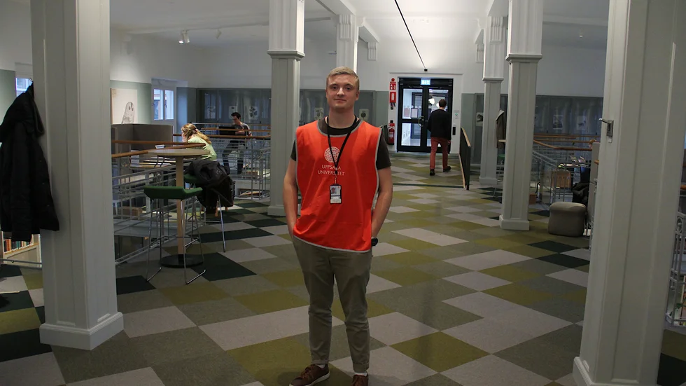 "Det bästa vore om man studerade hemifrån när man har tentaperioder", säger distansvärden Johan Bergquist om hur han tycker att Uppsalas studenter kan förbättra sig.