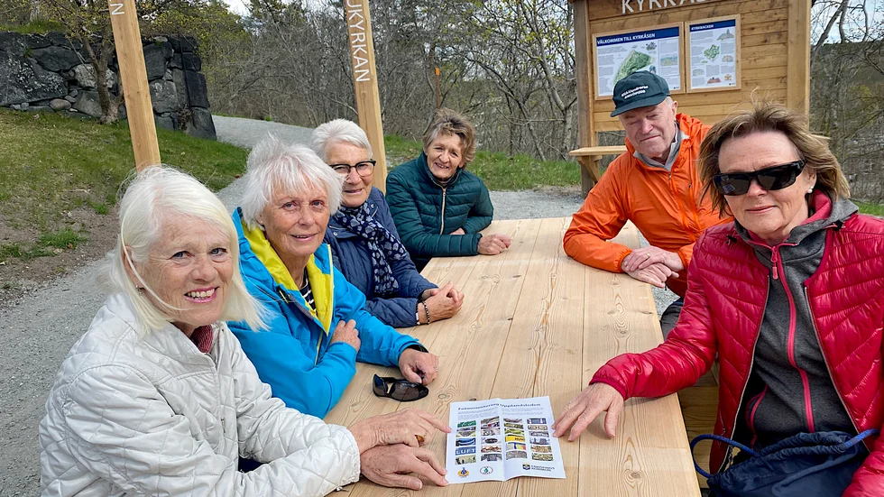 Det är Enavandrarna som sköter om Upplandsledens nya sträcka över Kyrkåsen som invigs den 1 maj. Eva-Lotta Bloom, Gunvor Byström, Sonja Lindqvist, Vanja Sandberg, Göran Johansson och Christina Hansson i Enavandrarna uppskattar den nya sträckningen av leden.