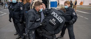 Många gripna i coronaprotester i Berlin